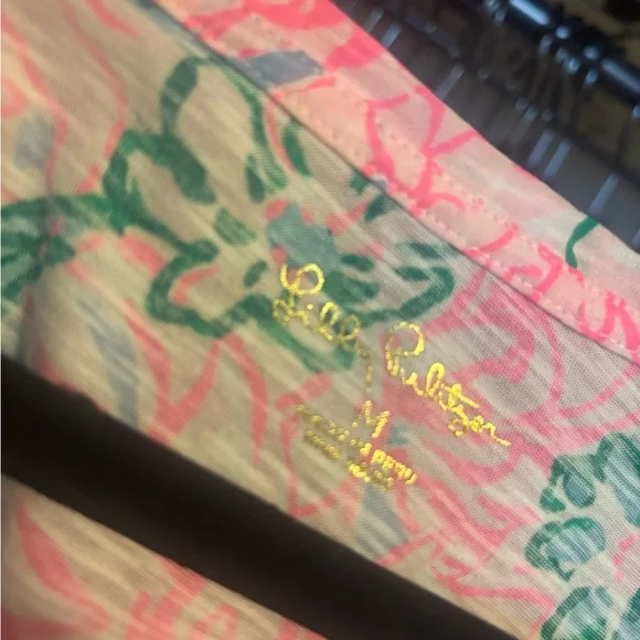 Lilly Pulitzer V-neck Short Sleeve Tee - Picture 4 of 4